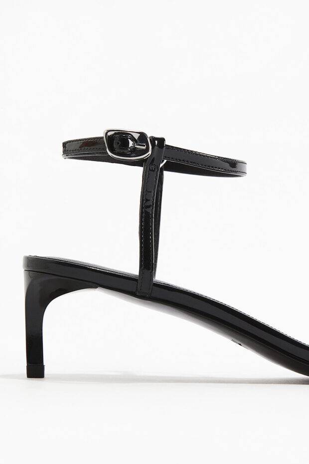 Topuklu ve Şeritli Sandalet - 3