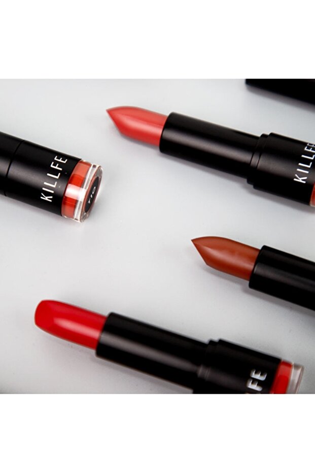 روج احمر شفاه مخملي - 4