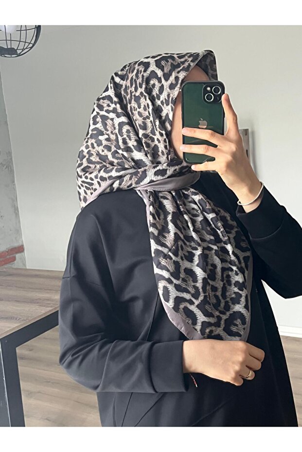 Leopard Pattern Soft Beige Scarf - 1
