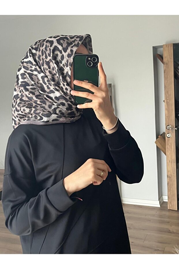 Leopard Pattern Soft Beige Scarf - 2