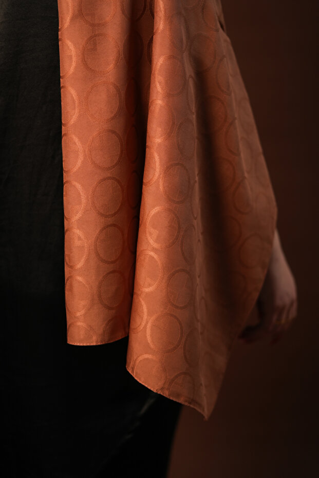 Circle Patterned Jacquard Shawl - 4