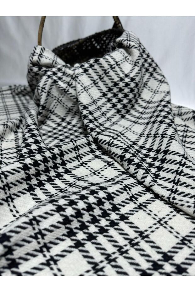 En150 Double Winter Plaid Houndstooth Chanel Fabric Jacket, Coat, Dress, Skirt, Gilet and Homewear
