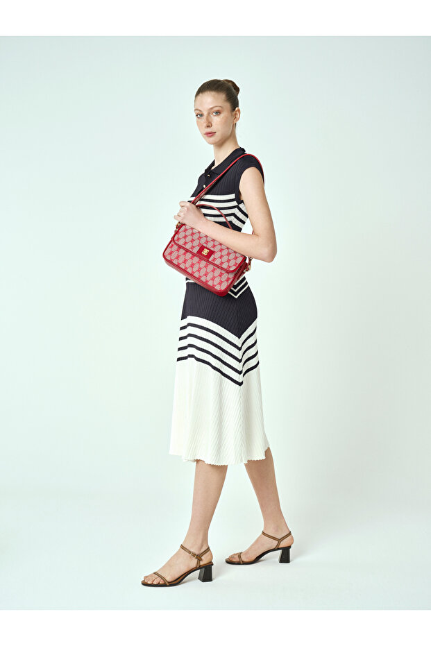 Red Women's Shoulder Bag 05Po25Y2041