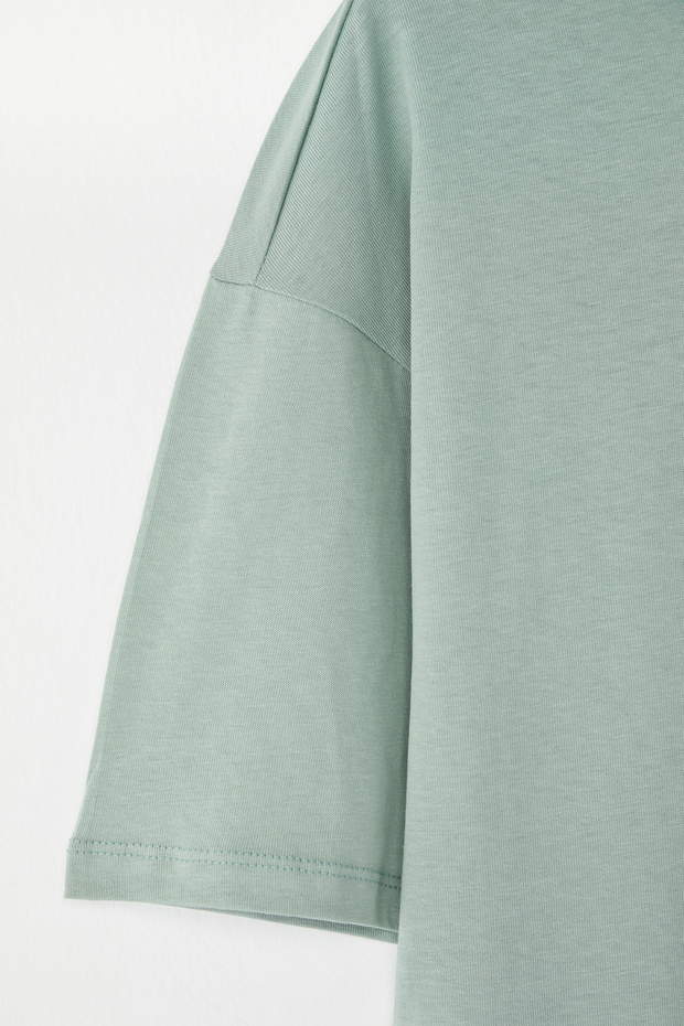 Koyu Mint Oversize %100 Pamuklu Bisiklet Yaka Minimal Yazı Baskılı Tok Kumaş T-shirt TMNSS23TS00084 - 8