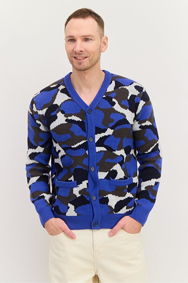 Men V Neck Long Sleeve Camouflage Cardigan, Multicolor