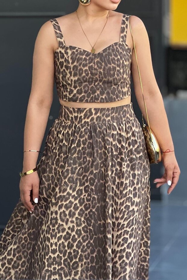 طقم قصير وطقم ملابس بنمط الفهد - 5