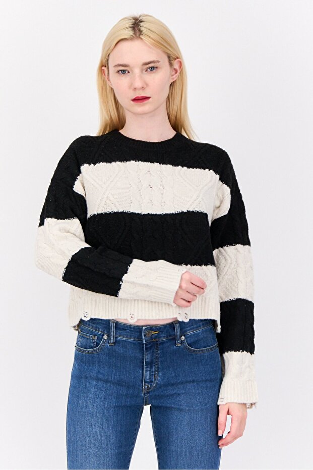 Women Crew Neck Knitted Sweater, Multicolor