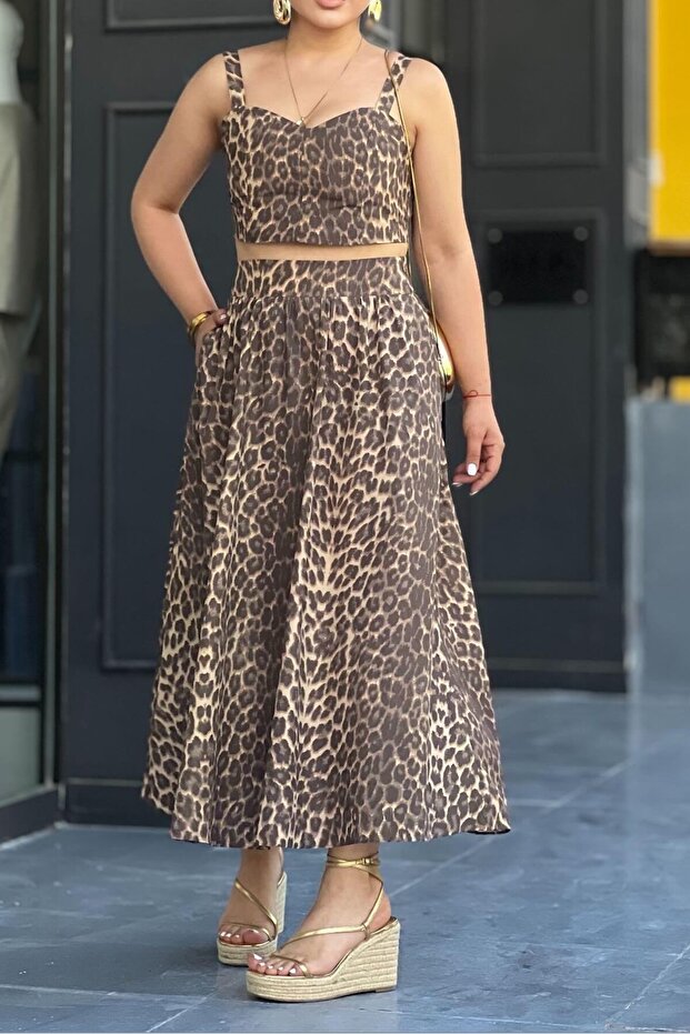 طقم قصير وطقم ملابس بنمط الفهد - 4