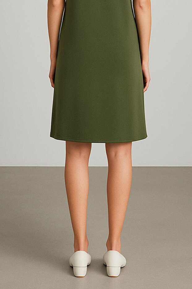 فستان يومي أساسي من القماش المشروط بقصة مريحة - 6