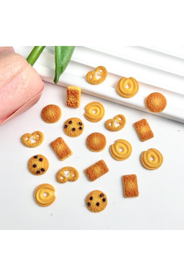 Mixed 30PCS 30Pcs 3D Simulated Cookies Resin Nail Art Decorations Creative Chocolate Bean Biscuits N