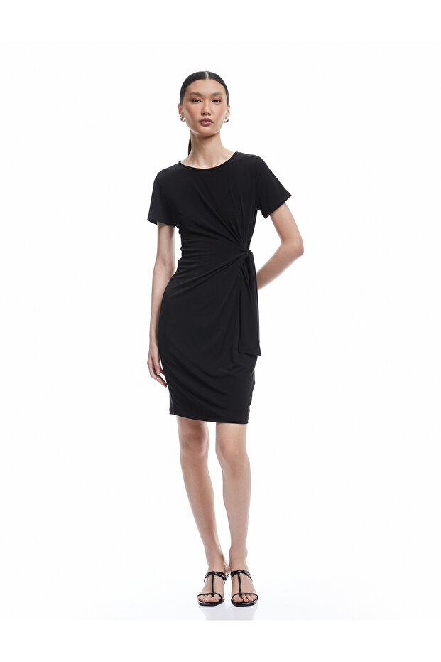 Drape Detailed Crew Neck Crepe Scuba Fabric Short Sleeve Dress