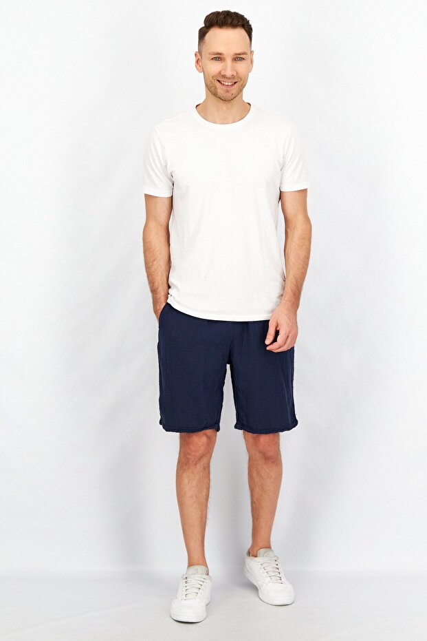 Men Solid Basic Shorts, Navy - 3