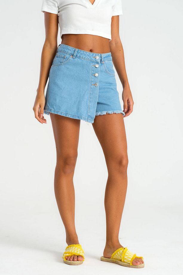 Kadın Ice Mavi Renk Önü Düğmeli Denim Şort Etek - 1