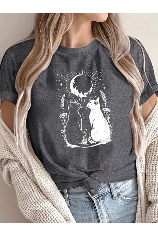 Cute Cat and Moon Printed Oversize Casual Boyfriend T-Shirt 5