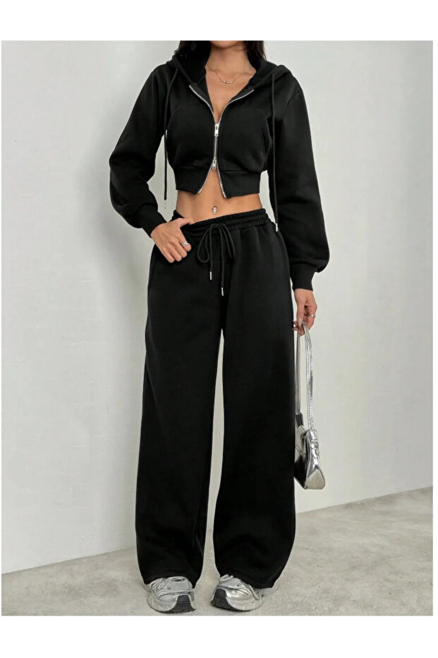 Women's Black Straight Leg Sweatpants