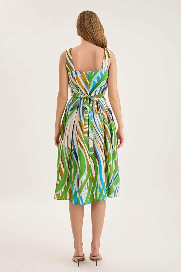 فستان بياقة مربعة وأزرار أمامية وأكمام صفرية - 7