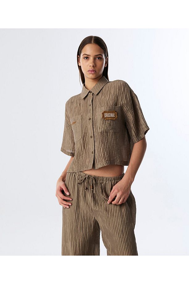 NAKIŞLI VE PATCH'Lİ GÖMLEK - 1