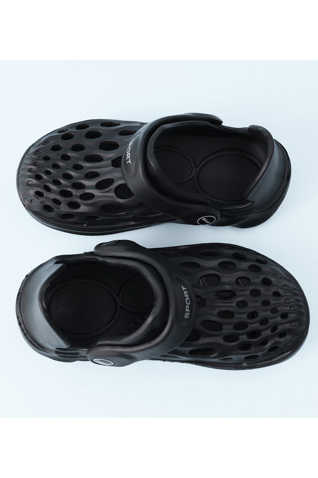 SAPS Solid Back Strap Closure Clogs - Black - 3