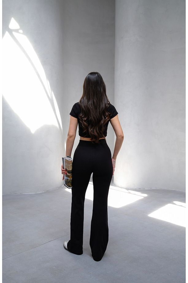 Kadın Siyah Vücuda Oturan Esnek Örme Crop Tshirt ve İspanyol Paça Tayt Y2K Alt-Üst Takım - 9