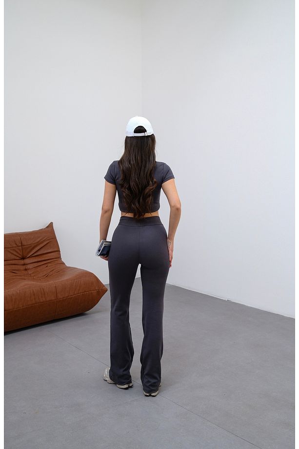 Kadın Antrasit Vücuda Oturan Esnek Örme Crop Tshirt ve İspanyol Paça Tayt Y2K Alt-Üst Takım - 8