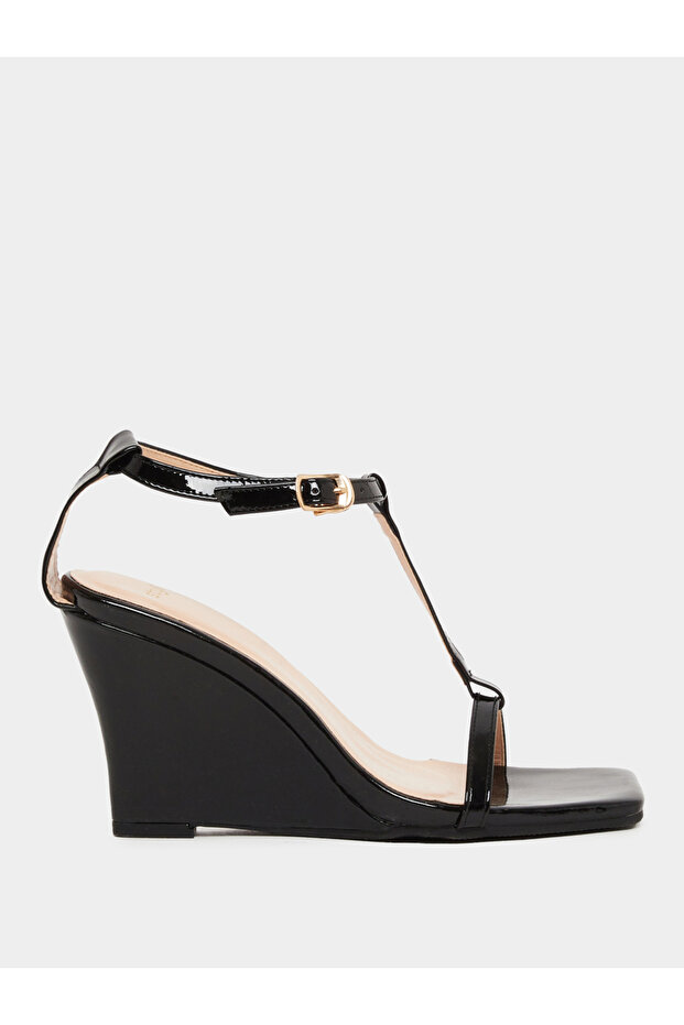 صندل بكعب إسفيني وحزام على شكل حرف T - 1