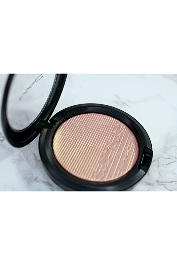 MAC Extra Dimension Lumiere Beaming Blush Highlighting Powder - 7