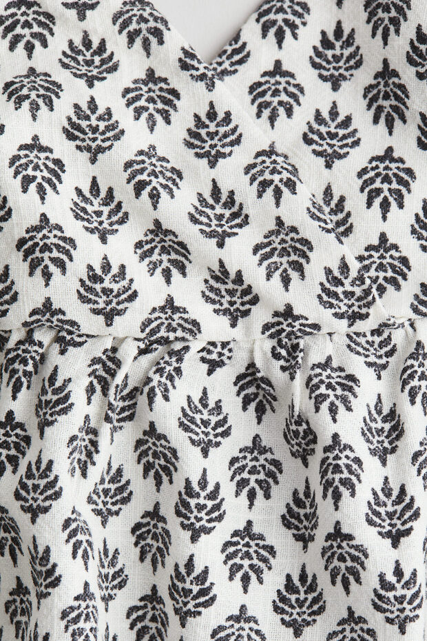 V Yakalı Askılı Üst - 2