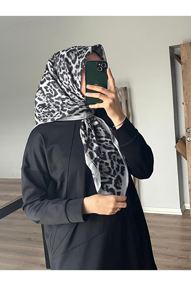 ليوبارد نمط وشاح رمادي ناعم - 3