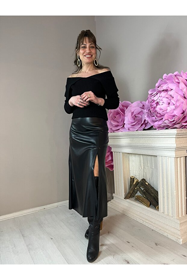 Siyah Devrik Yaka Triko - 1