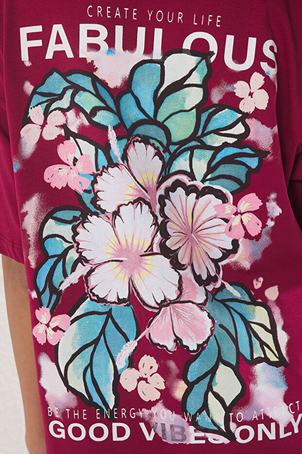 Koyu Vişne Slogan ve Çiçek Baskılı Oversize/Geniş Kalıp Örme T-Shirt TWOSS24TS00183 - 3