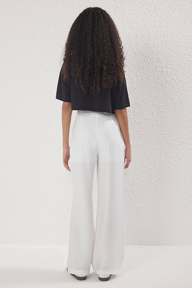 Beyaz Dokulu Wide Leg/Geniş Paça İnce Kumaş Astarlı Pantolon TWOSS25PL00113 - 4