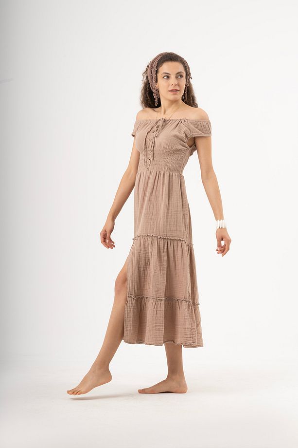 Bohem Frida Model, Yakası Lastikli, Gipeli, Yırtmaçlı Müslin Elbise - 1