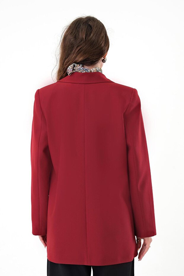 سترة بليزر ذات زر مزدوج باللون العنابي - 5