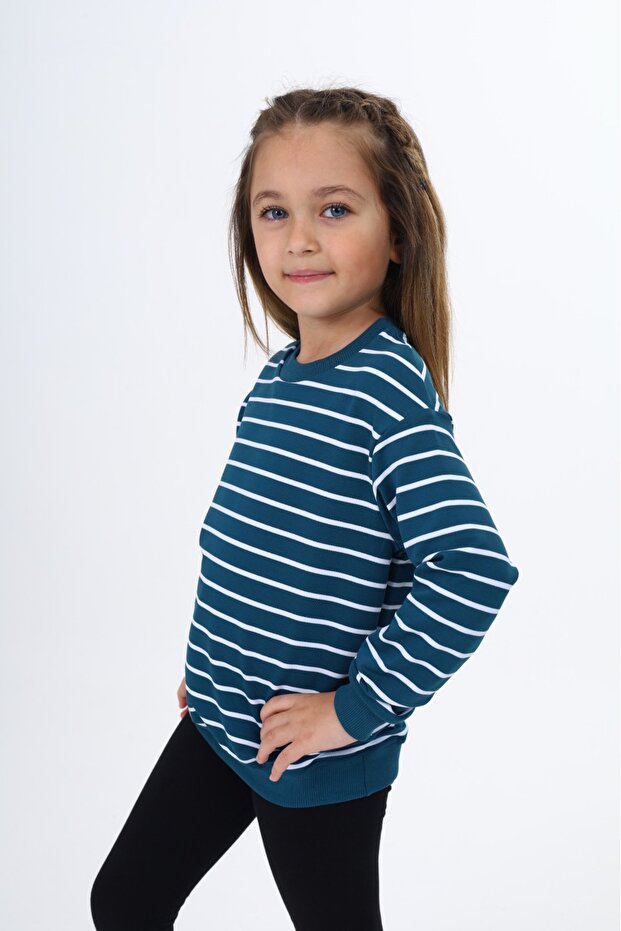 Дівчача смугаста кофта - 2