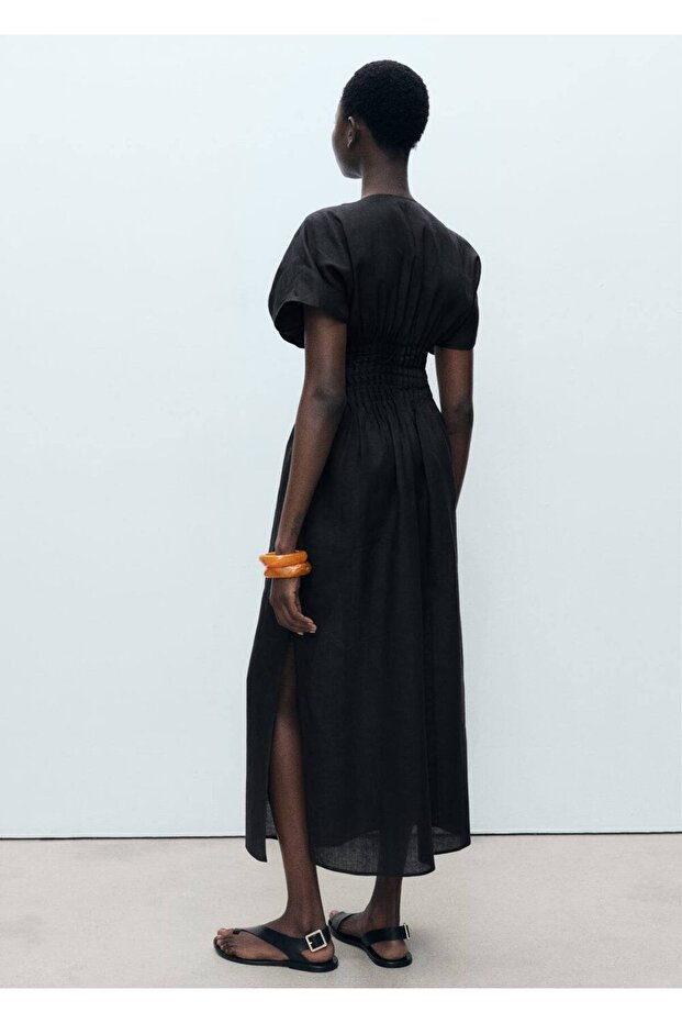 Langes Leinenkleid mit gerafften Einsätzen - 4