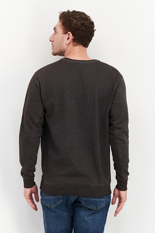 سويت شيرت رجالي سادة برقبة دائرية، لون فحمي - 2