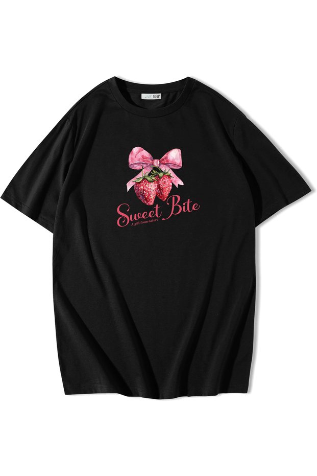 Unisex Oversize Sweet Bite T-Shirt