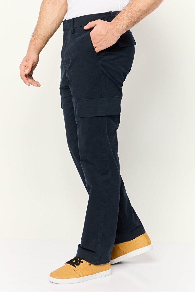 Men Straight Fit Solid Cargo Pants, Navy - 3