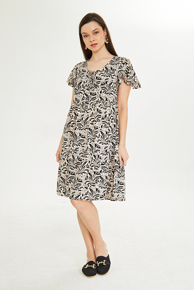 منقوشة الخامس الرقبة فستان قصير - 1