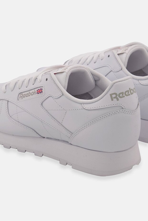 حذاء جري كلاسيكي رجالي من الجلد برباط، أبيض - 4