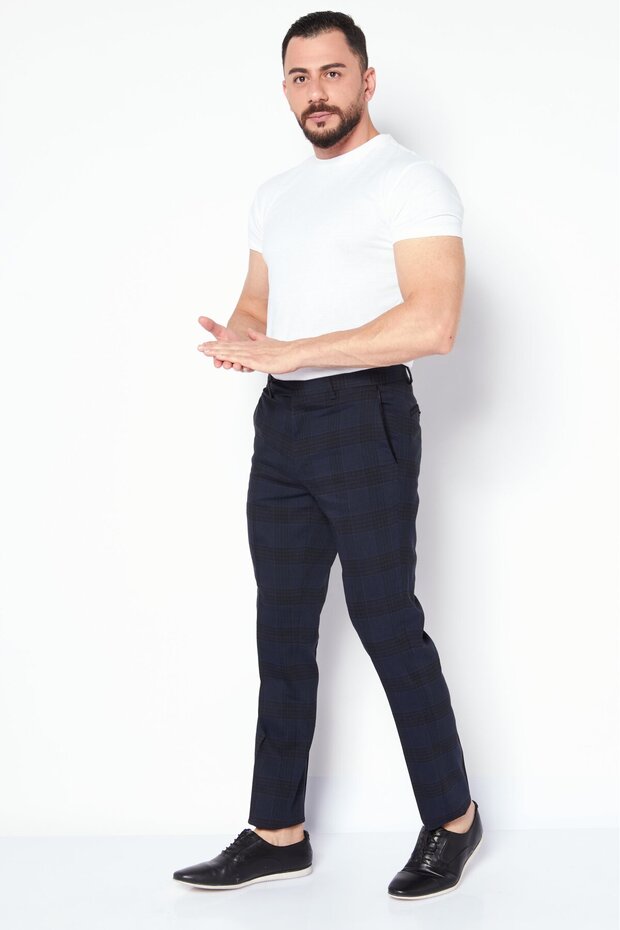 بنطلون رجالي سادة بقصّة عادية، أزرق داكن - 2