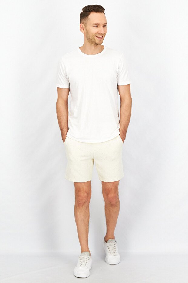 شورت رجالي أساسي برباط وطبعة نقاط دقيقة، أبيض فاتح - 4