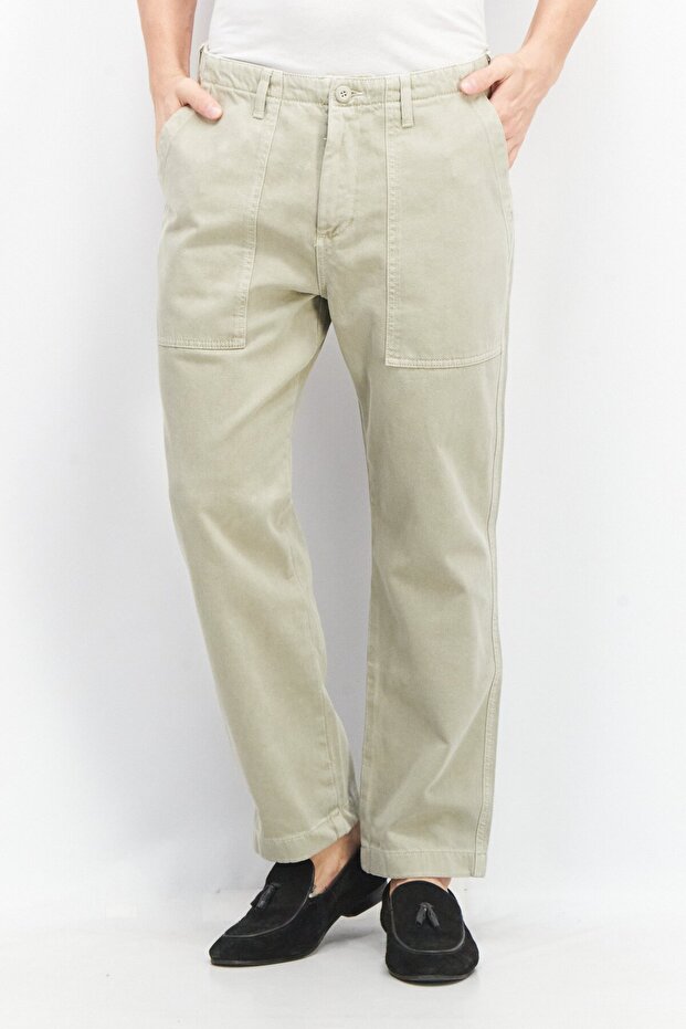 بنطال تشينو سادة بقصّة عادية للرجال، لون كاكي فاتح - 1