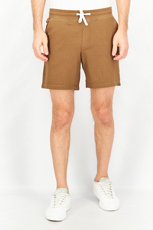 شورت رجالي سادة بقصّة عادية، لون كاكي - 1