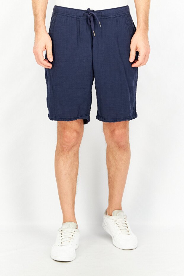 Men Solid Basic Shorts, Navy - 1