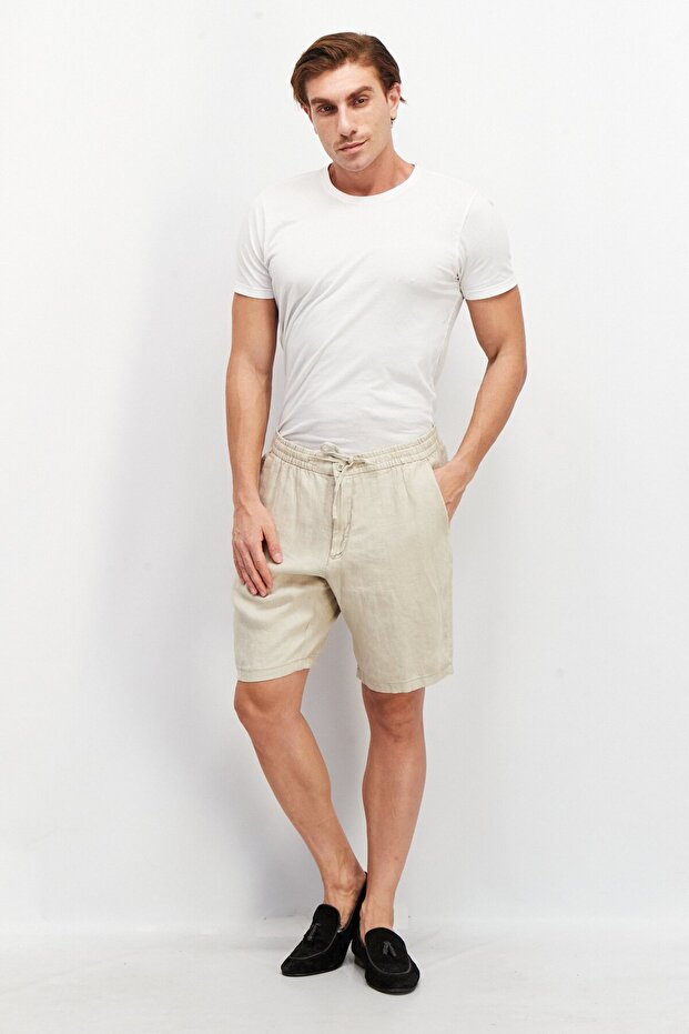 شورت رجالي أساسي برباط منسوج وجيوب جانبية، لون بيج - 4