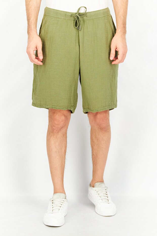 Men Solid Basic Shorts, Olive - 1