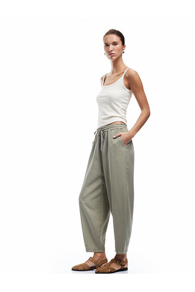 Modal Fabric Elastic Waist Tie Pocket Balloon Fit Pants