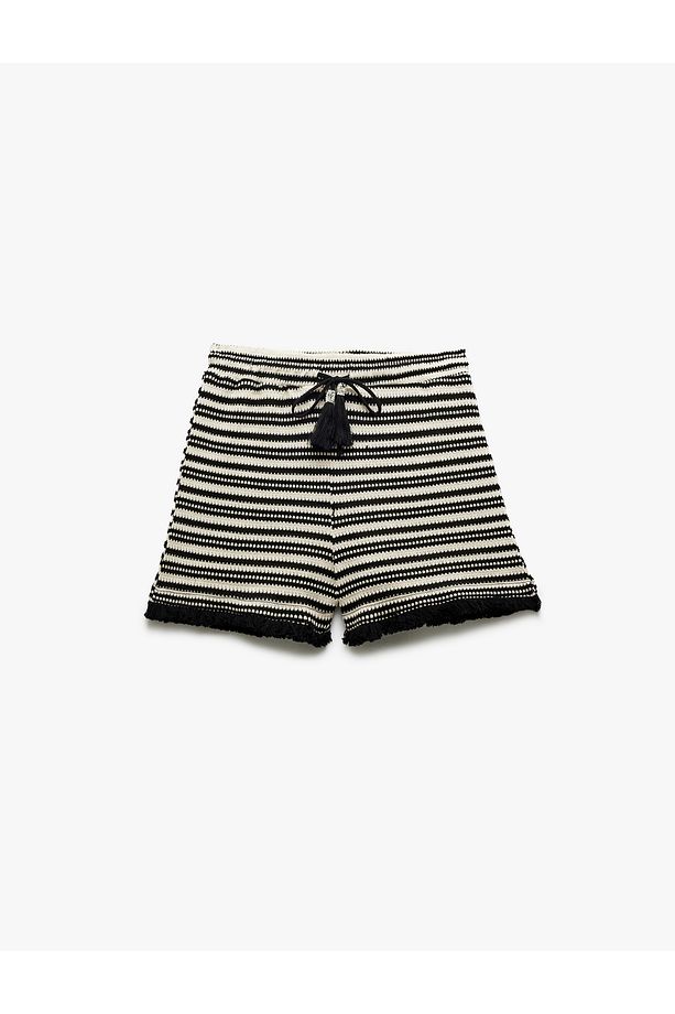 Regular Fit Püsküllü Beli Bağlamalı Mini Kroşe Şort - 3