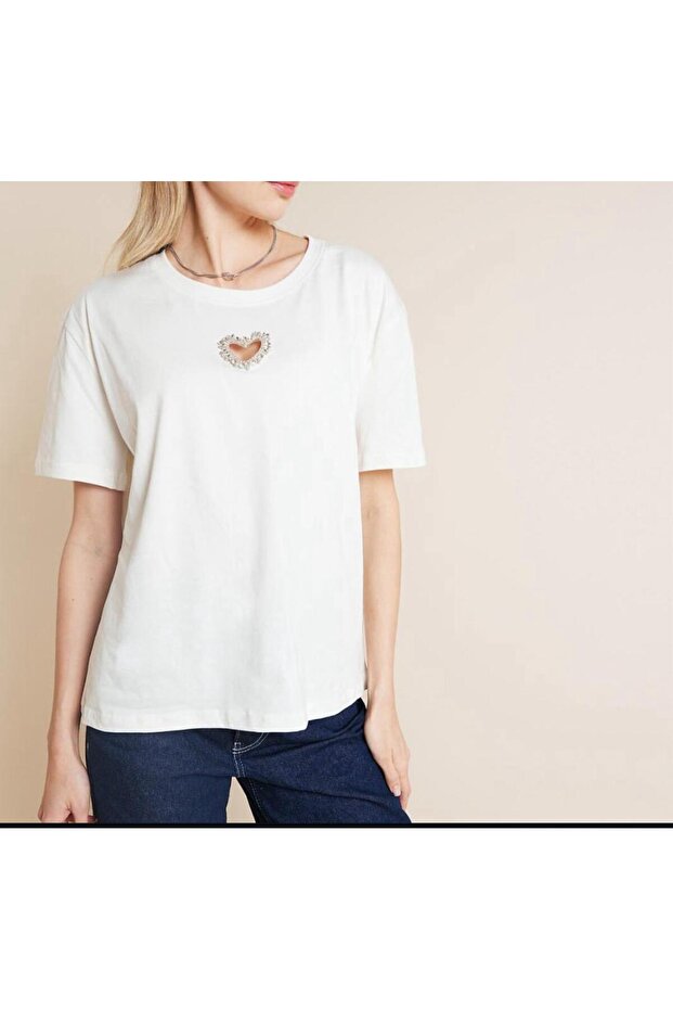KALP PENCERE DETAY TAŞLI BASİC TSHİRT - 1